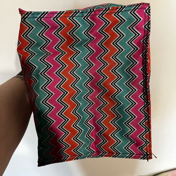 “K” initial lunch bag - Picture 4 of 4